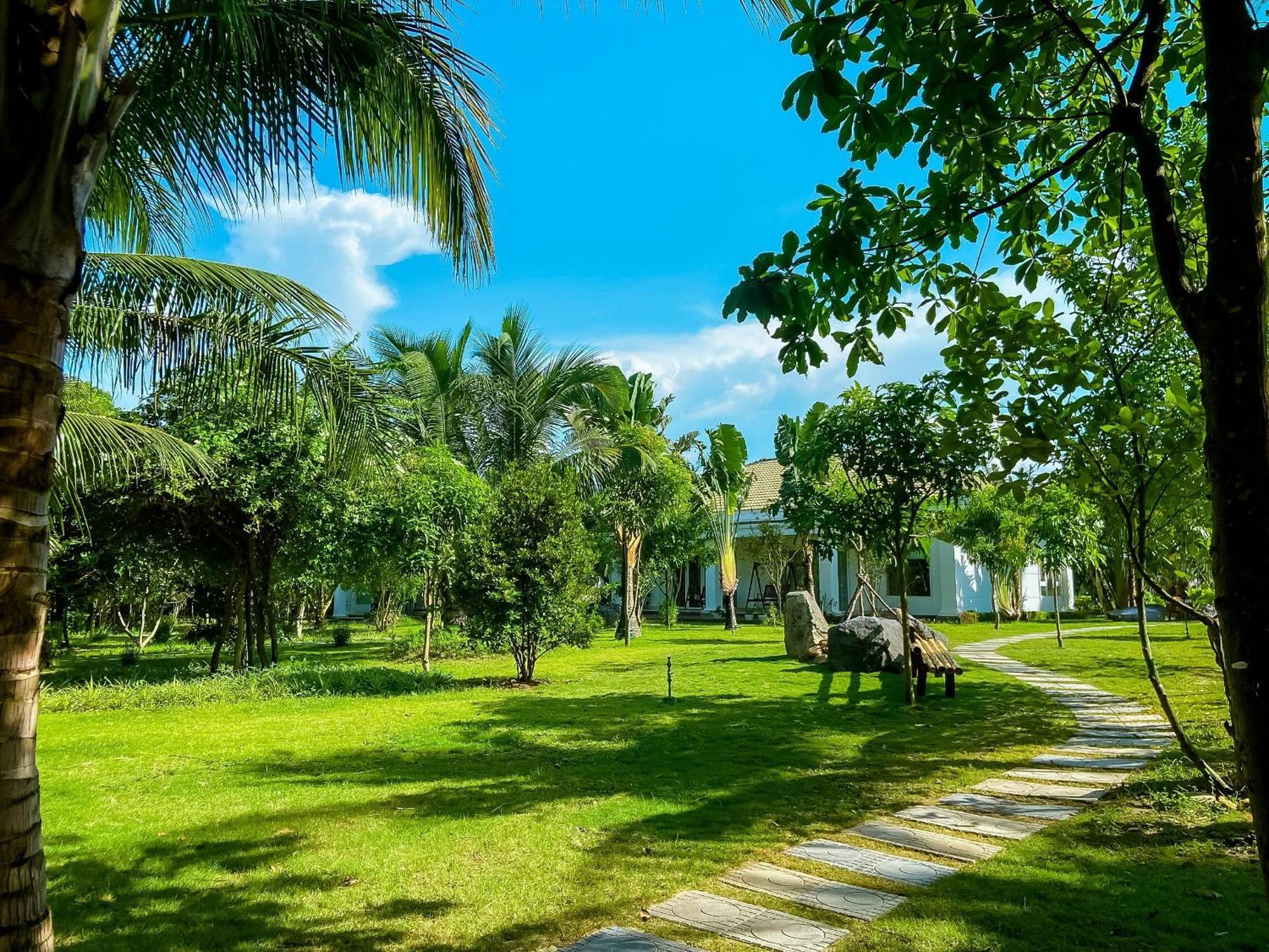 Gold Coast Hotel Resort & Spa Dong Hoi Exterior foto